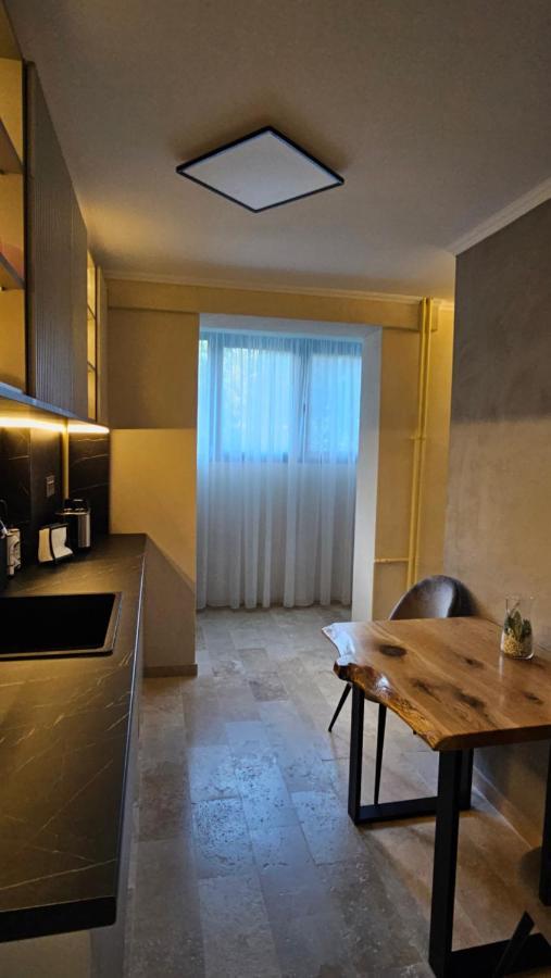 Cosy 2 Rooms Apartment In The Center Of The City Bukarest Exterior foto