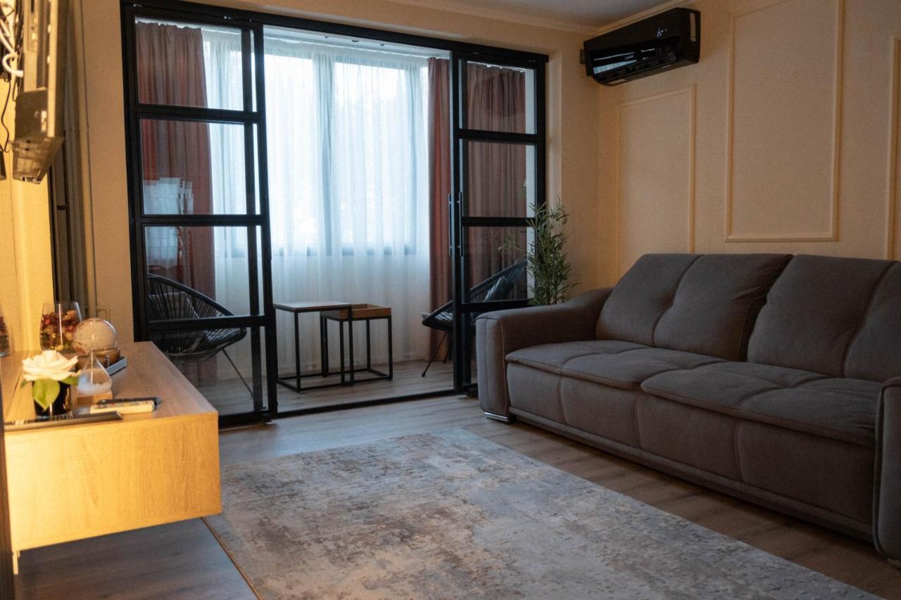 Cosy 2 Rooms Apartment In The Center Of The City Bukarest Exterior foto